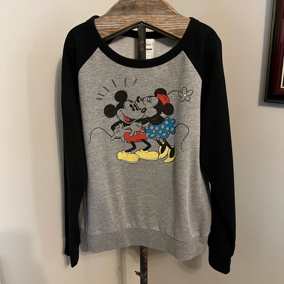 Mickey and Minnie sweatshirt - Picture 3 of 10